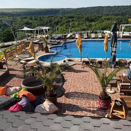 Villa Crazy Pool